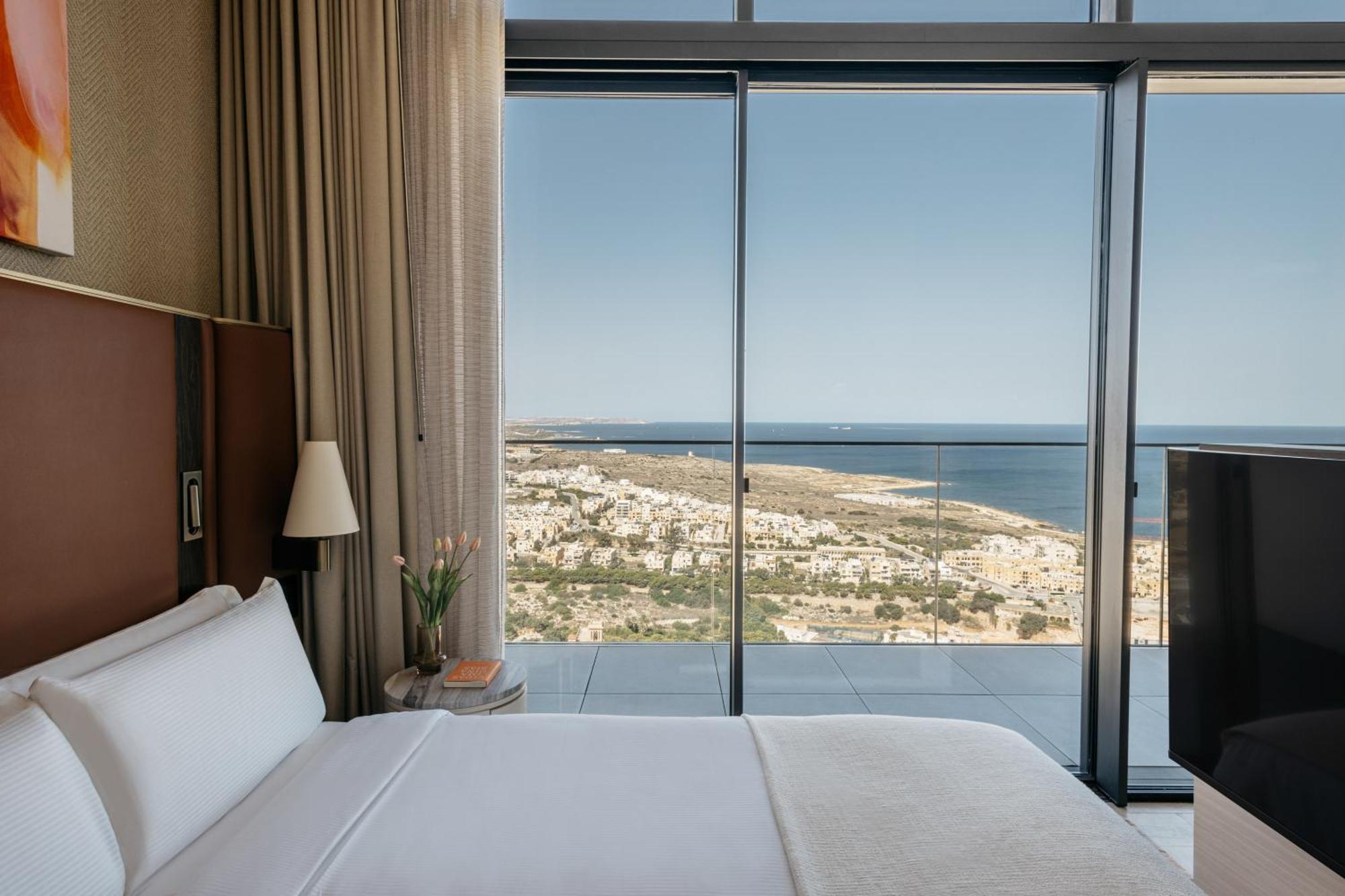 Hotel Me Malta By Melia San Ġiljan Exterior foto